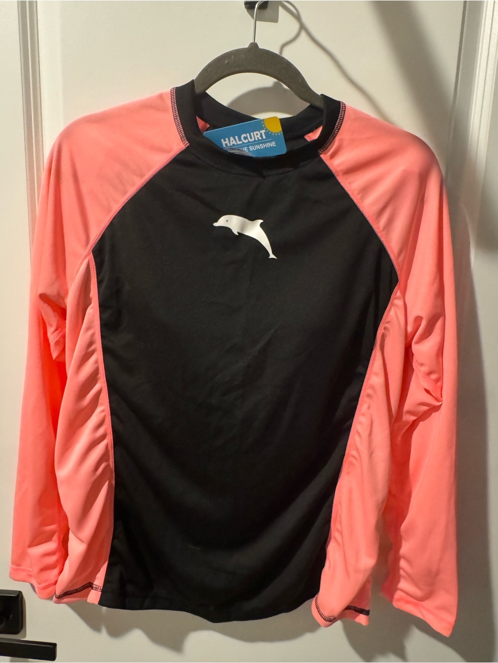 Women’s  Black & Coral Long Sleeve Swim Rash Guard Size Large